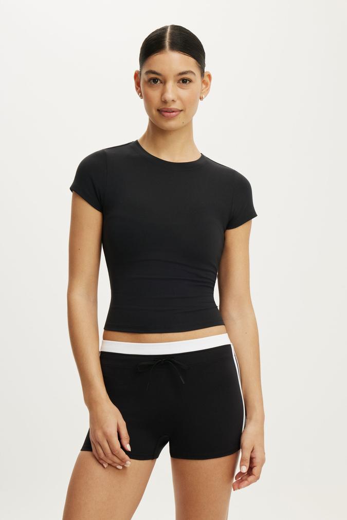 Ultra Soft Fitted Tshirt - Black